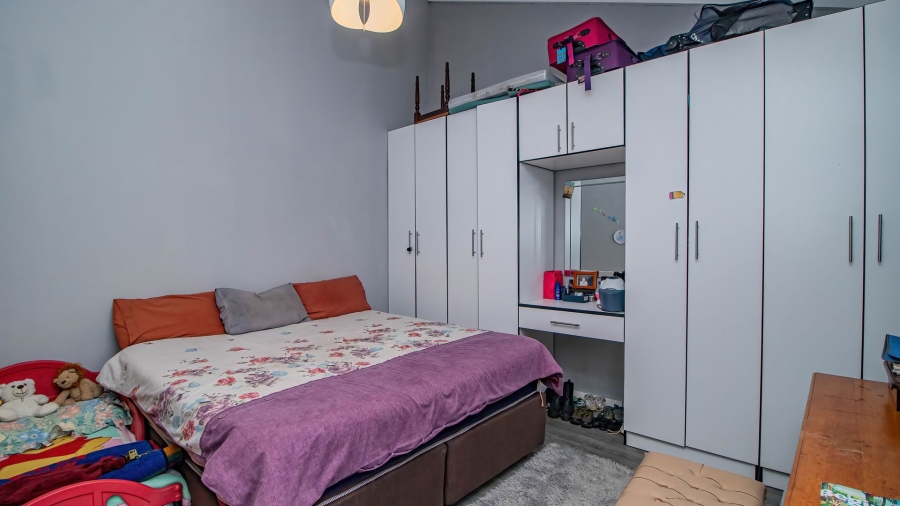 5 Bedroom Property for Sale in Bonaero Park Gauteng
