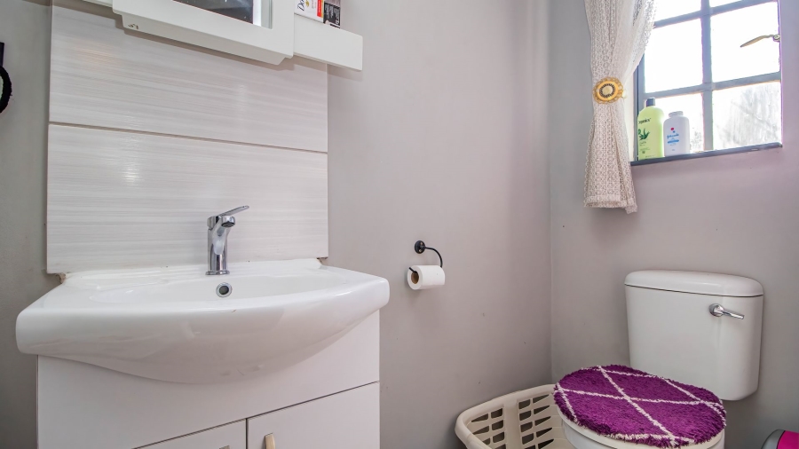 5 Bedroom Property for Sale in Bonaero Park Gauteng