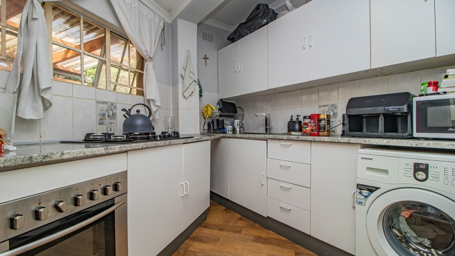 5 Bedroom Property for Sale in Bonaero Park Gauteng