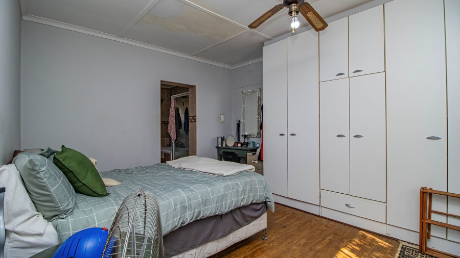 5 Bedroom Property for Sale in Bonaero Park Gauteng