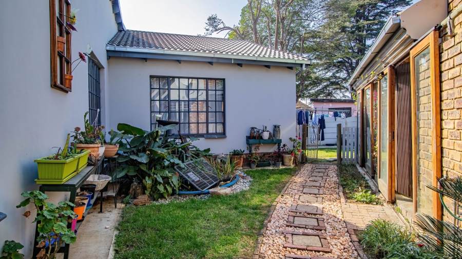5 Bedroom Property for Sale in Bonaero Park Gauteng