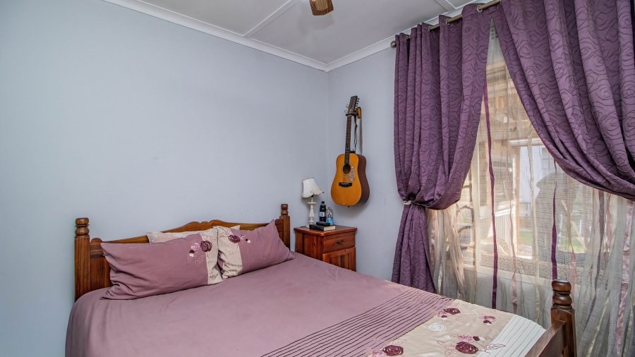 5 Bedroom Property for Sale in Bonaero Park Gauteng