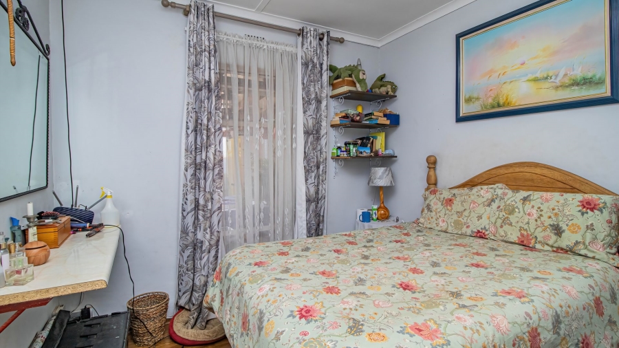 5 Bedroom Property for Sale in Bonaero Park Gauteng