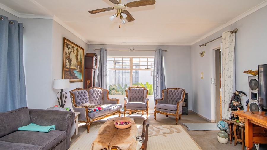 5 Bedroom Property for Sale in Bonaero Park Gauteng
