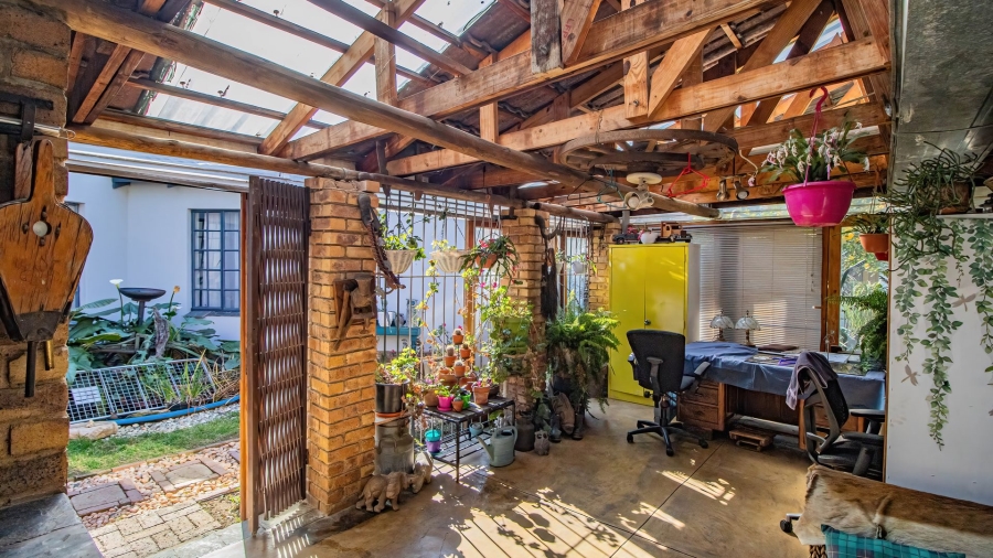 5 Bedroom Property for Sale in Bonaero Park Gauteng