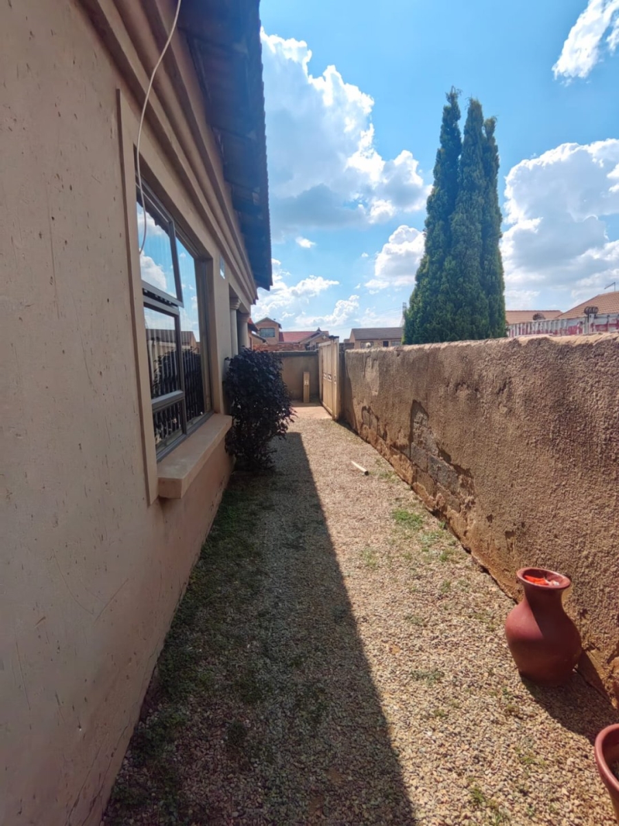 3 Bedroom Property for Sale in Vosloorus Ext 25 Gauteng