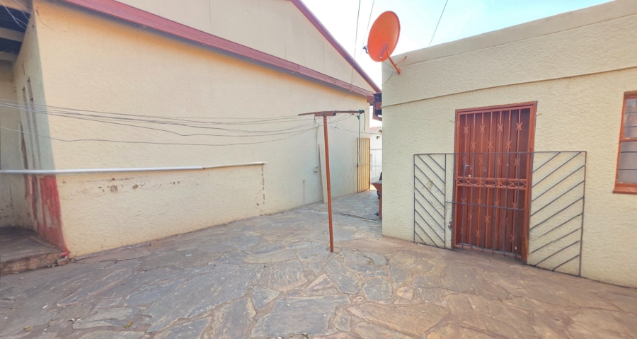 3 Bedroom Property for Sale in Laudium Gauteng