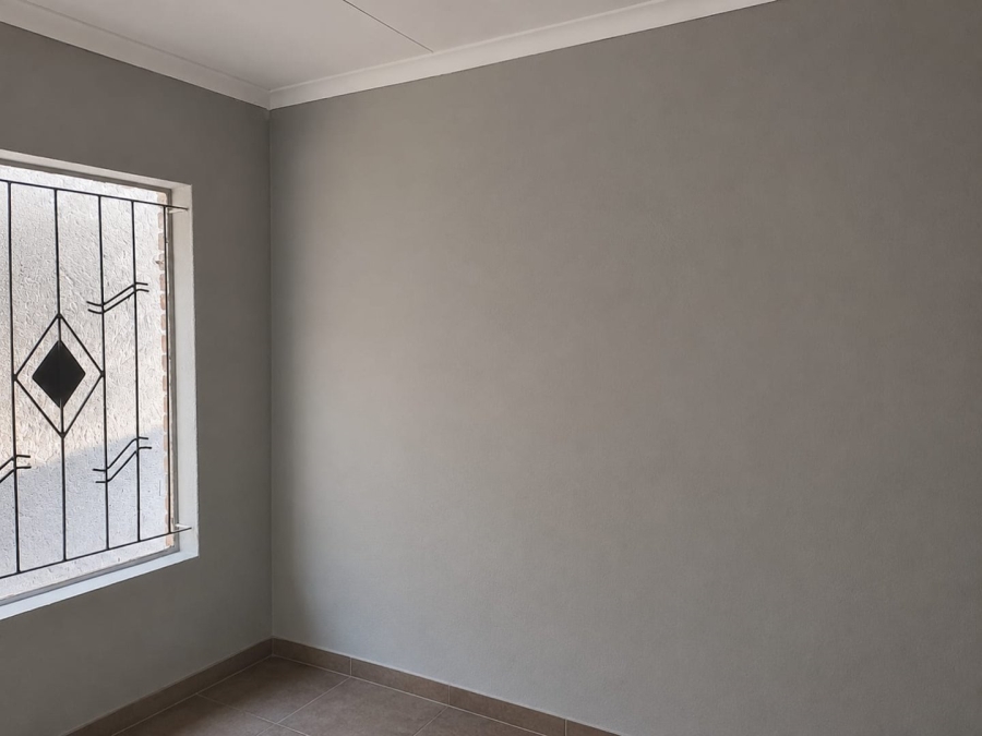 2 Bedroom Property for Sale in Vosloorus Gauteng