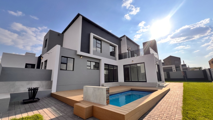 4 Bedroom Property for Sale in Fountainbrook Estate Gauteng