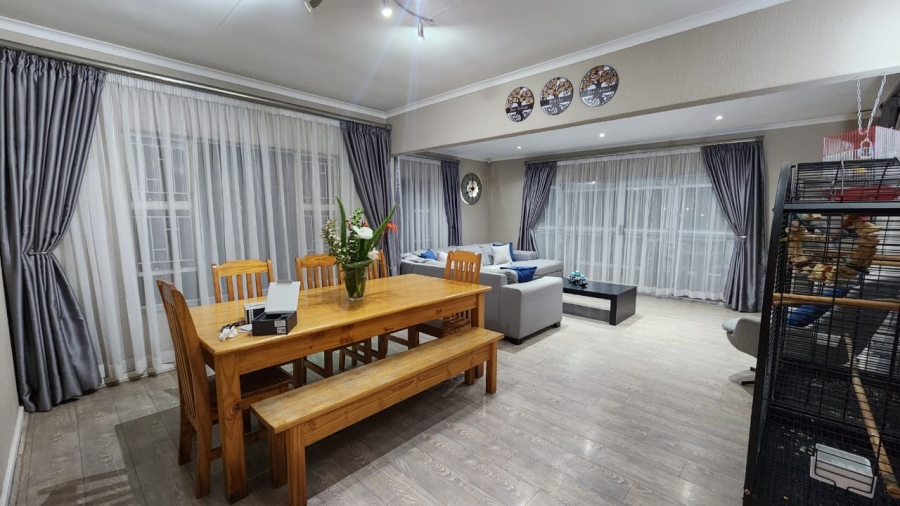 7 Bedroom Property for Sale in Winchester Hills Gauteng