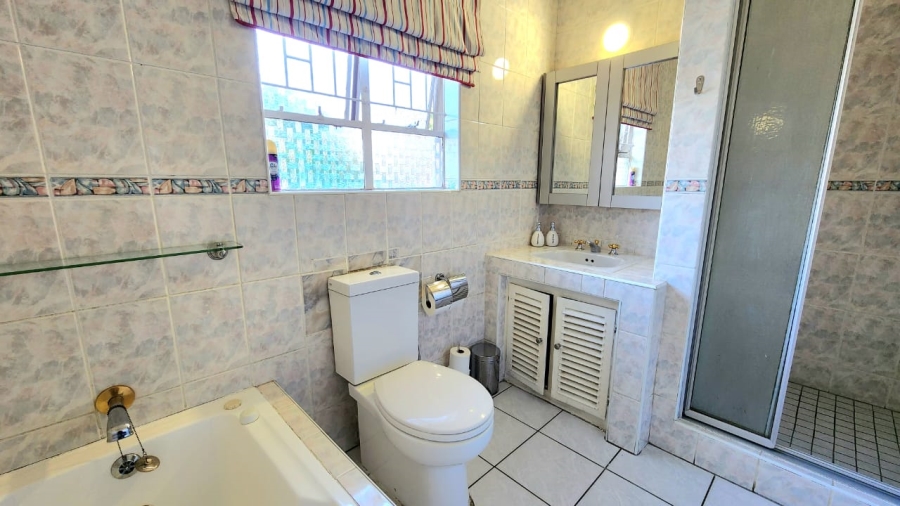 7 Bedroom Property for Sale in Winchester Hills Gauteng