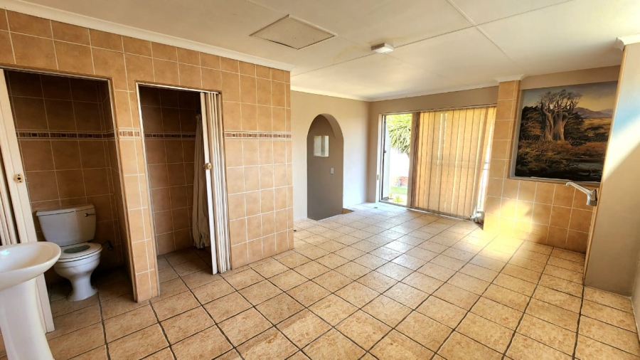 7 Bedroom Property for Sale in Winchester Hills Gauteng