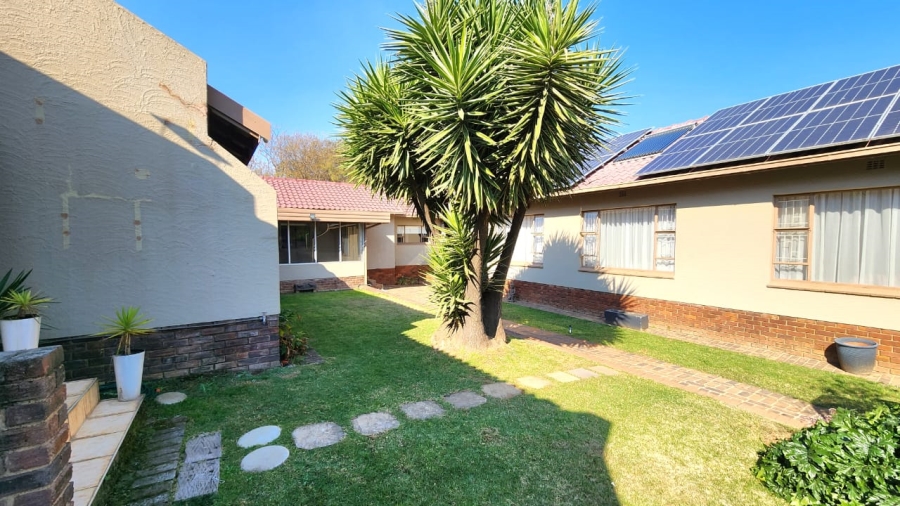 7 Bedroom Property for Sale in Winchester Hills Gauteng