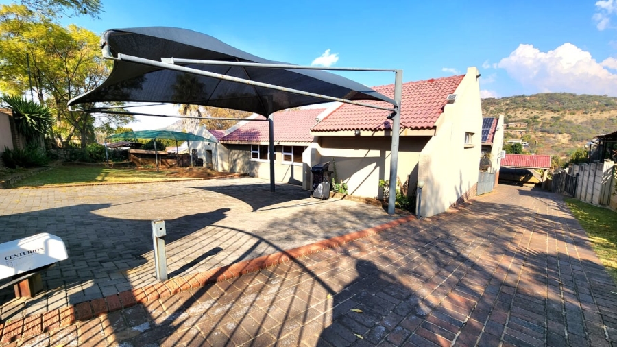 7 Bedroom Property for Sale in Winchester Hills Gauteng