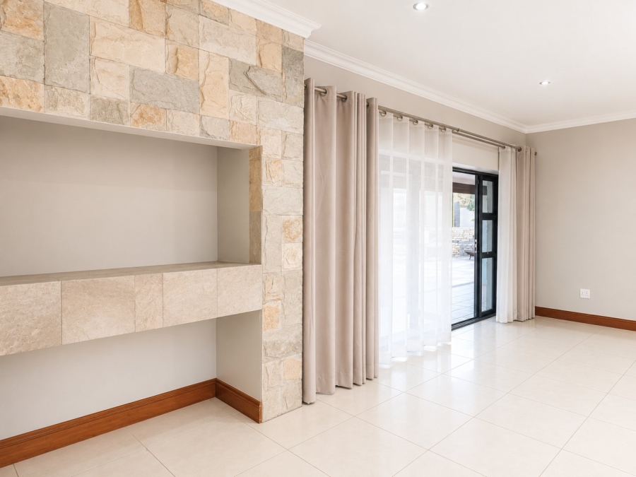4 Bedroom Property for Sale in Rietvlei Ridge Country Estate Gauteng