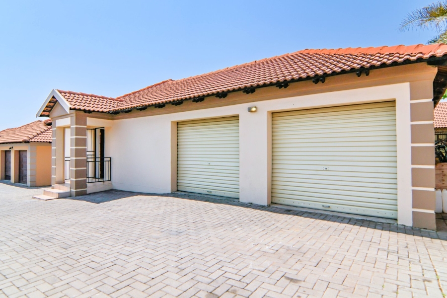 To Let 3 Bedroom Property for Rent in The Reeds Gauteng