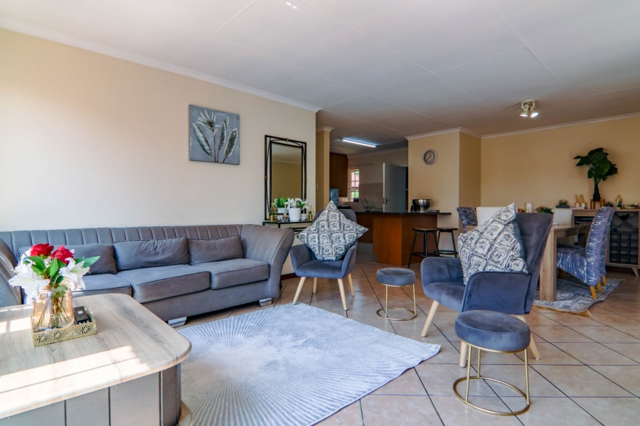 To Let 3 Bedroom Property for Rent in The Reeds Gauteng