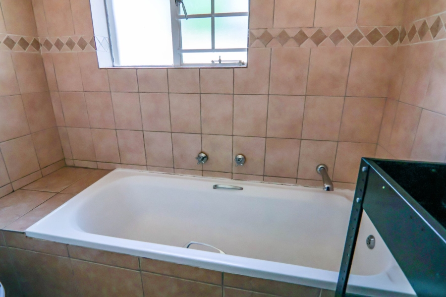 To Let 3 Bedroom Property for Rent in The Reeds Gauteng