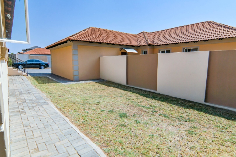 To Let 3 Bedroom Property for Rent in The Reeds Gauteng