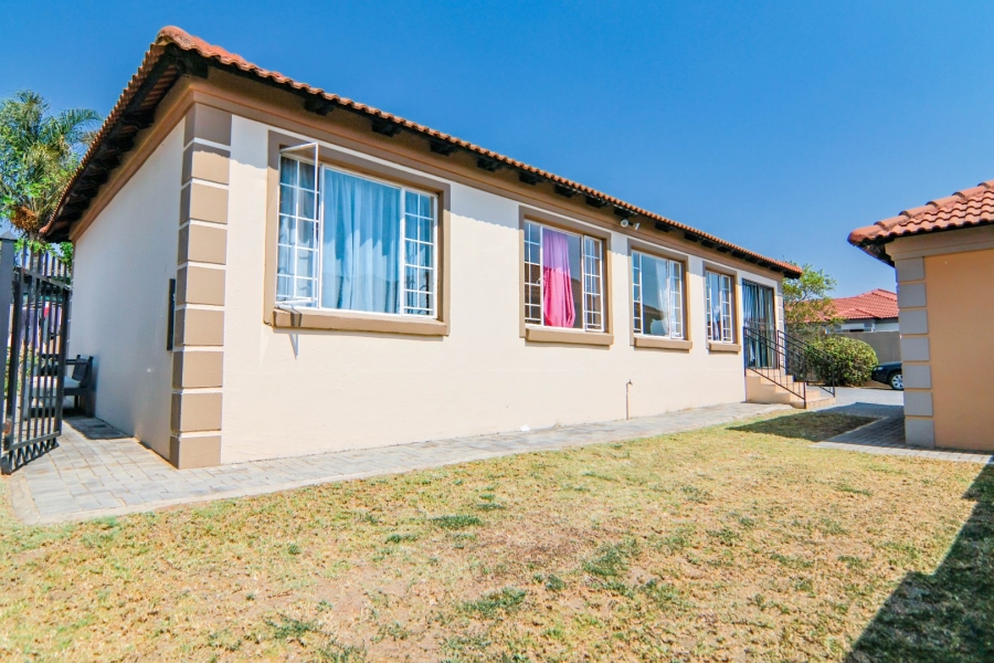 To Let 3 Bedroom Property for Rent in The Reeds Gauteng