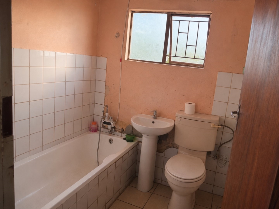  Bedroom Property for Sale in Soshanguve HH Gauteng