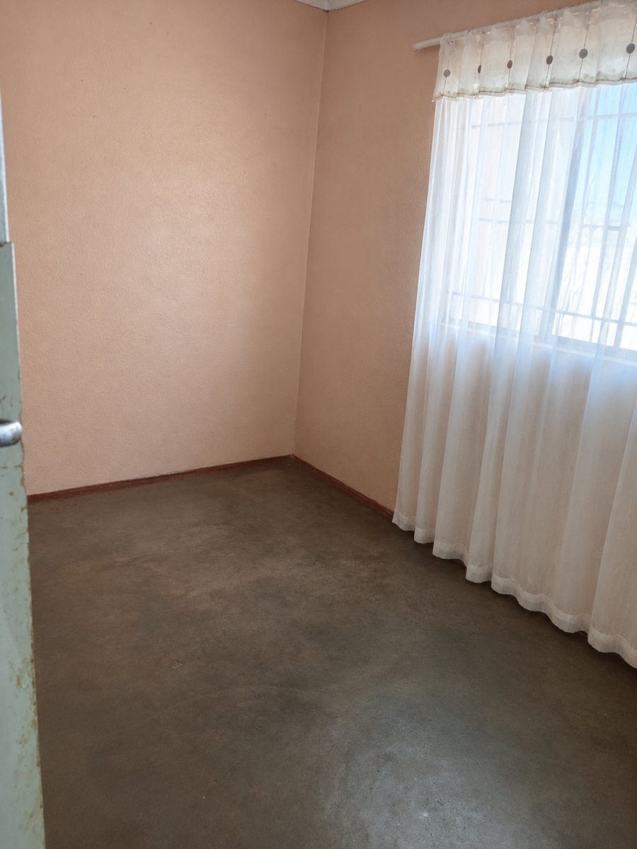 Bedroom Property for Sale in Soshanguve HH Gauteng
