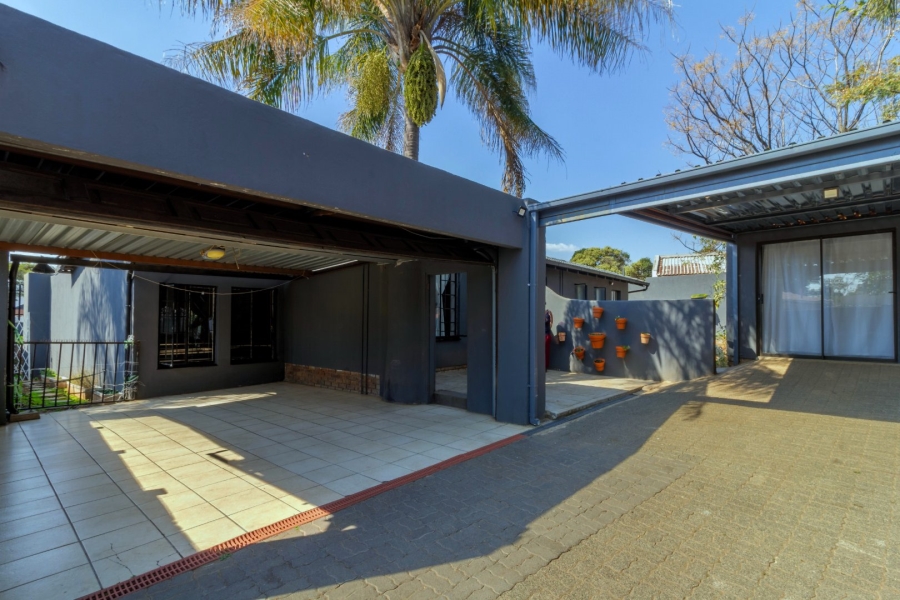 3 Bedroom Property for Sale in Northwold Gardens Gauteng