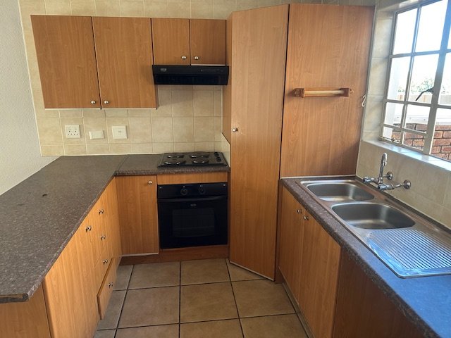 To Let 2 Bedroom Property for Rent in Honeydew Manor Gauteng