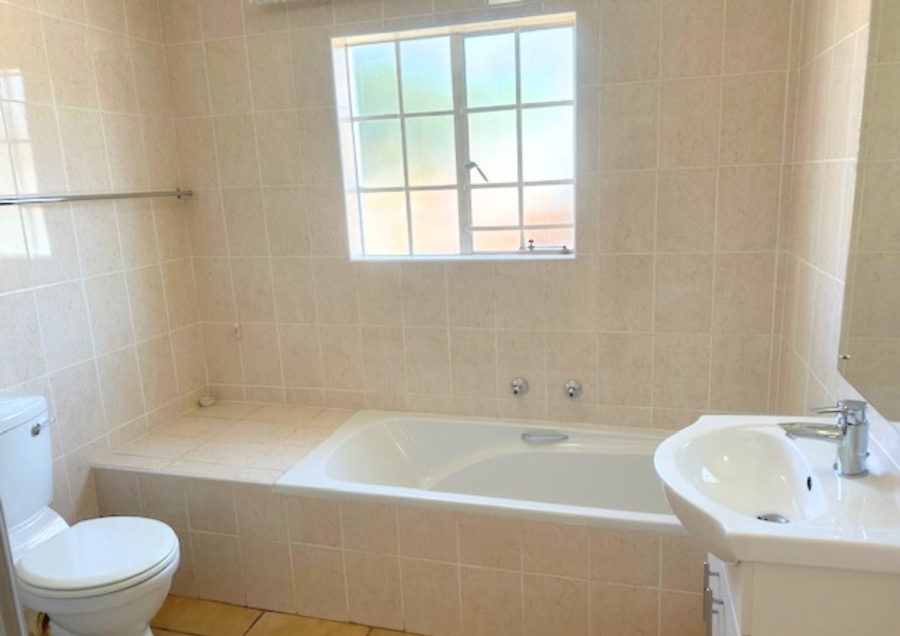To Let 2 Bedroom Property for Rent in Honeydew Manor Gauteng