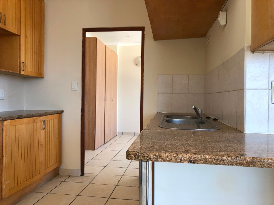 To Let 1 Bedroom Property for Rent in Randburg Central Gauteng