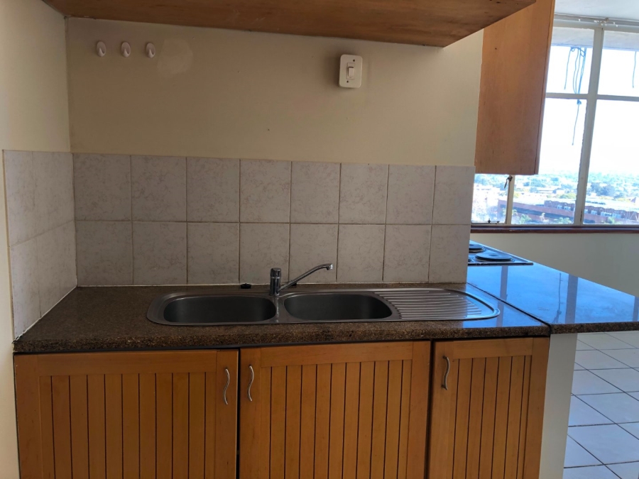 To Let 1 Bedroom Property for Rent in Randburg Central Gauteng