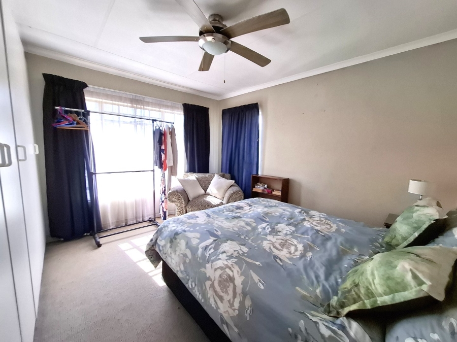 3 Bedroom Property for Sale in Wierda Park Gauteng