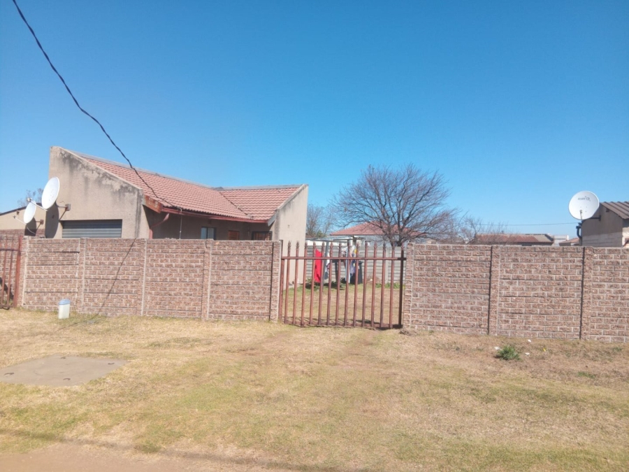 2 Bedroom Property for Sale in Buhle Park Gauteng
