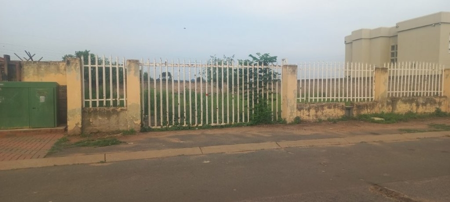 Commercial Property for Sale in Lenasia Ext 13 Gauteng