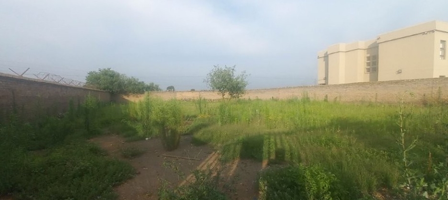 Commercial Property for Sale in Lenasia Ext 13 Gauteng