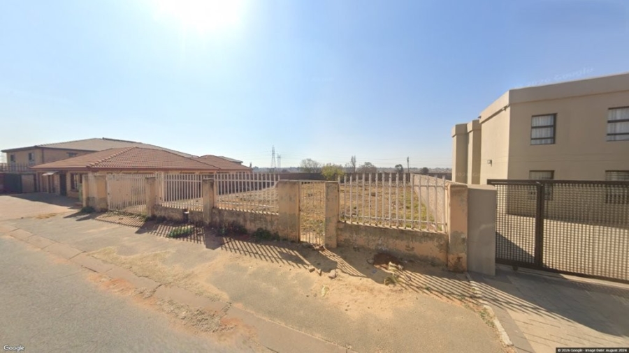 Commercial Property for Sale in Lenasia Ext 13 Gauteng