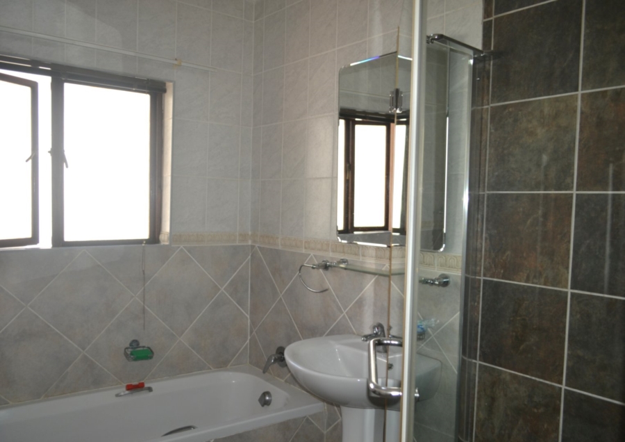 3 Bedroom Property for Sale in Montecello Estate Gauteng