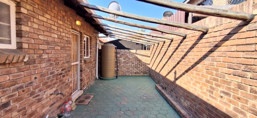 3 Bedroom Property for Sale in Magalieskruin Gauteng