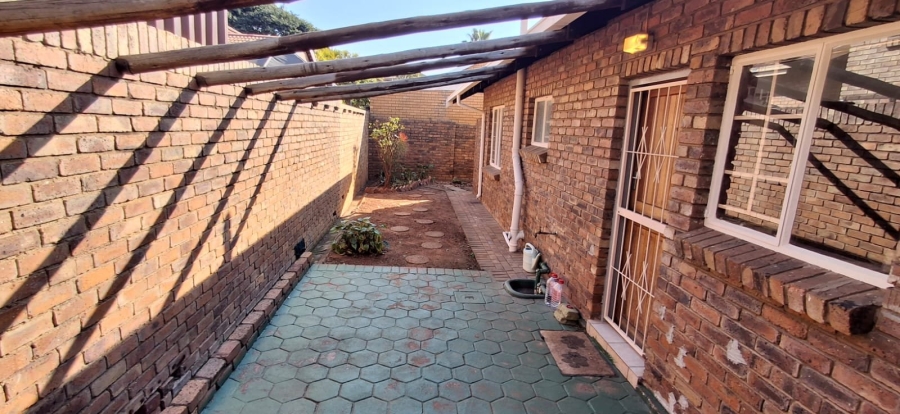 3 Bedroom Property for Sale in Magalieskruin Gauteng