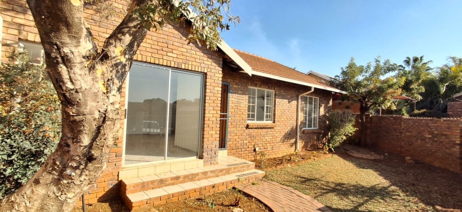 3 Bedroom Property for Sale in Magalieskruin Gauteng