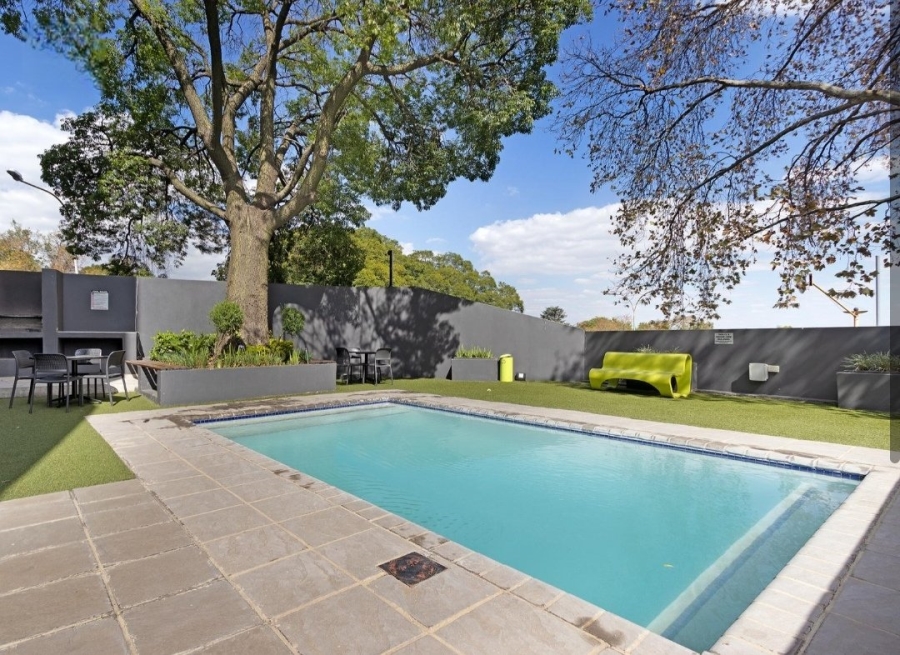 1 Bedroom Property for Sale in Rosebank Gauteng