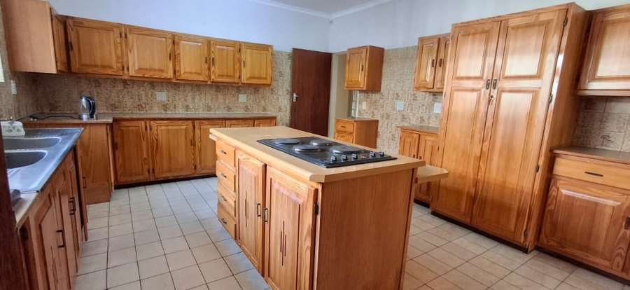 5 Bedroom Property for Sale in Florauna Gauteng