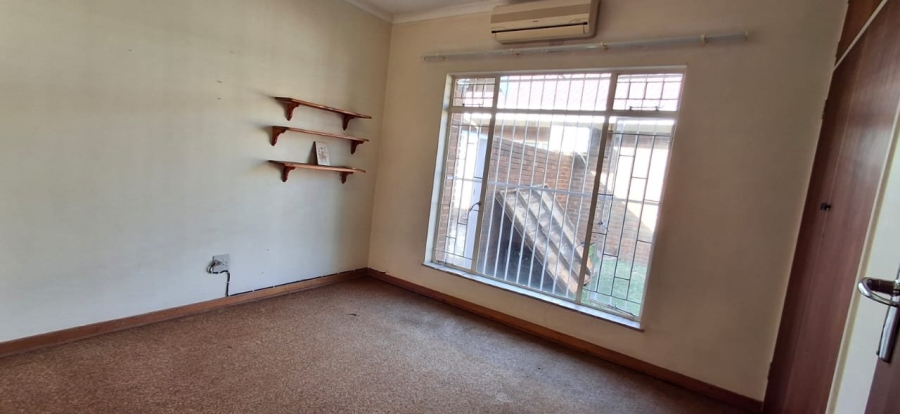 5 Bedroom Property for Sale in Florauna Gauteng