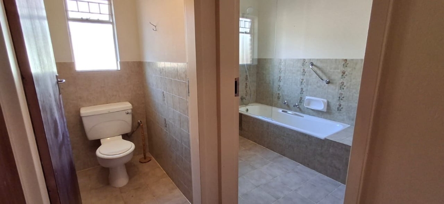 5 Bedroom Property for Sale in Florauna Gauteng