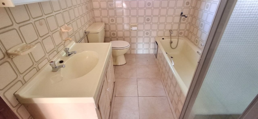 5 Bedroom Property for Sale in Florauna Gauteng