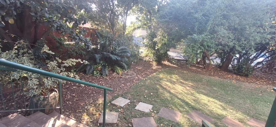 5 Bedroom Property for Sale in Florauna Gauteng