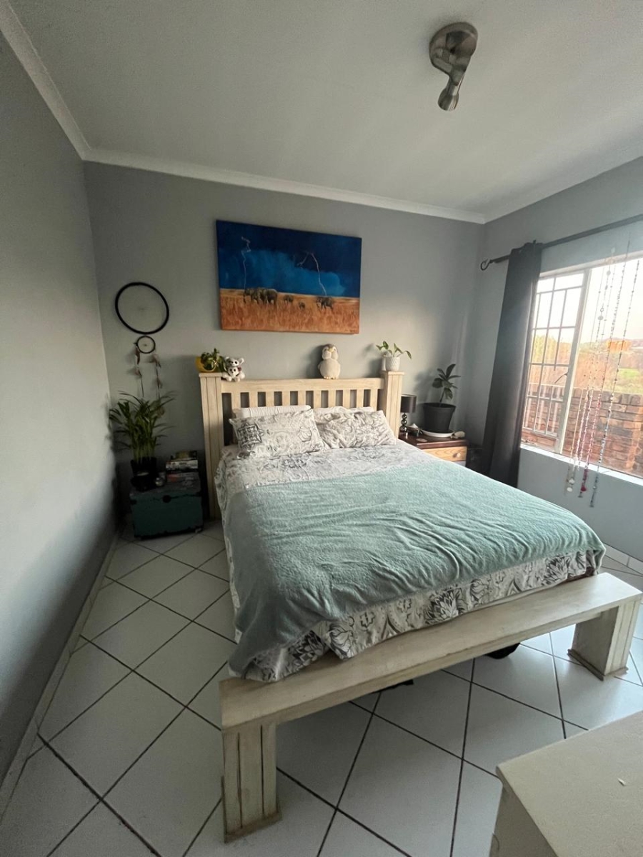 1 Bedroom Property for Sale in Highveld Gauteng