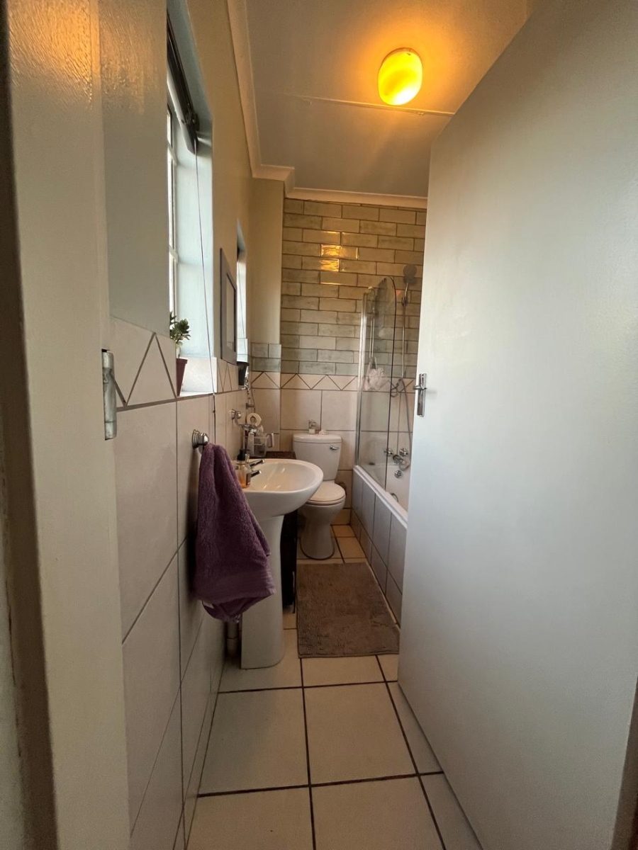 1 Bedroom Property for Sale in Highveld Gauteng