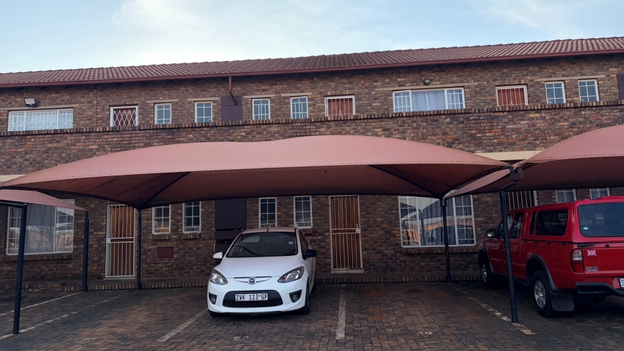 1 Bedroom Property for Sale in Highveld Gauteng