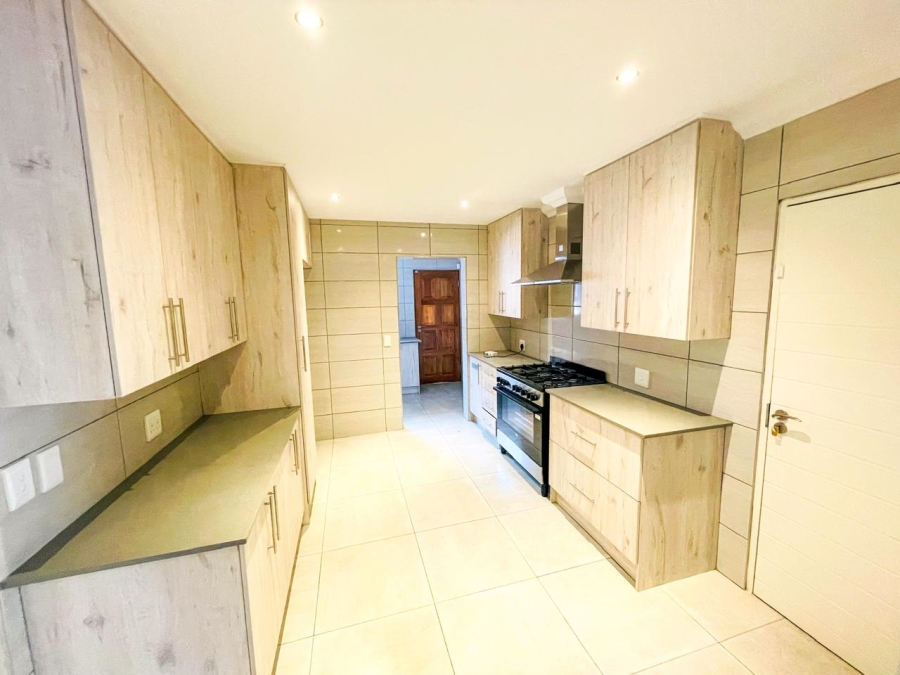 3 Bedroom Property for Sale in Brackenhurst Gauteng